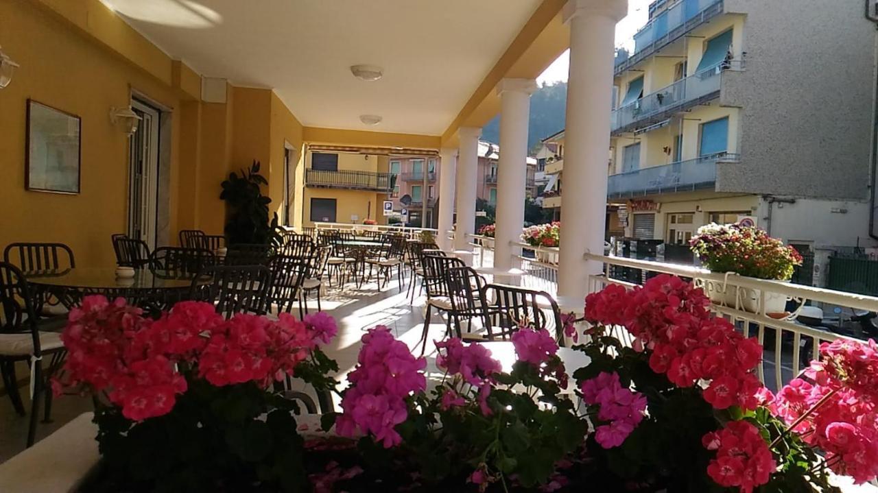 Hotel Dora Levanto Esterno foto