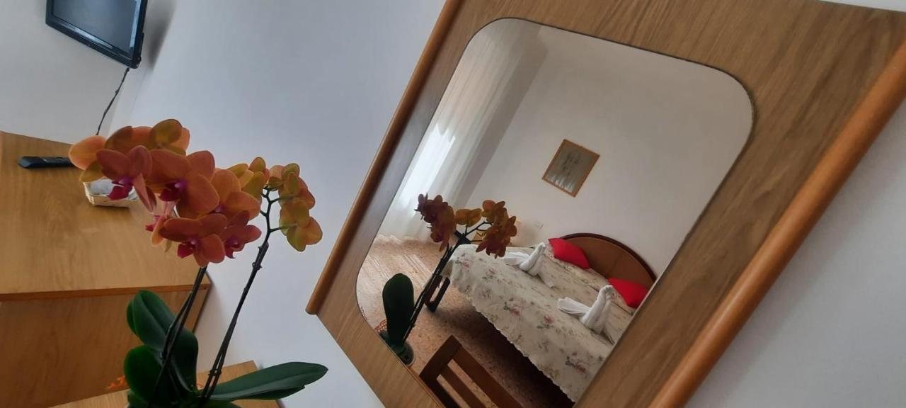 Hotel Dora Levanto Esterno foto