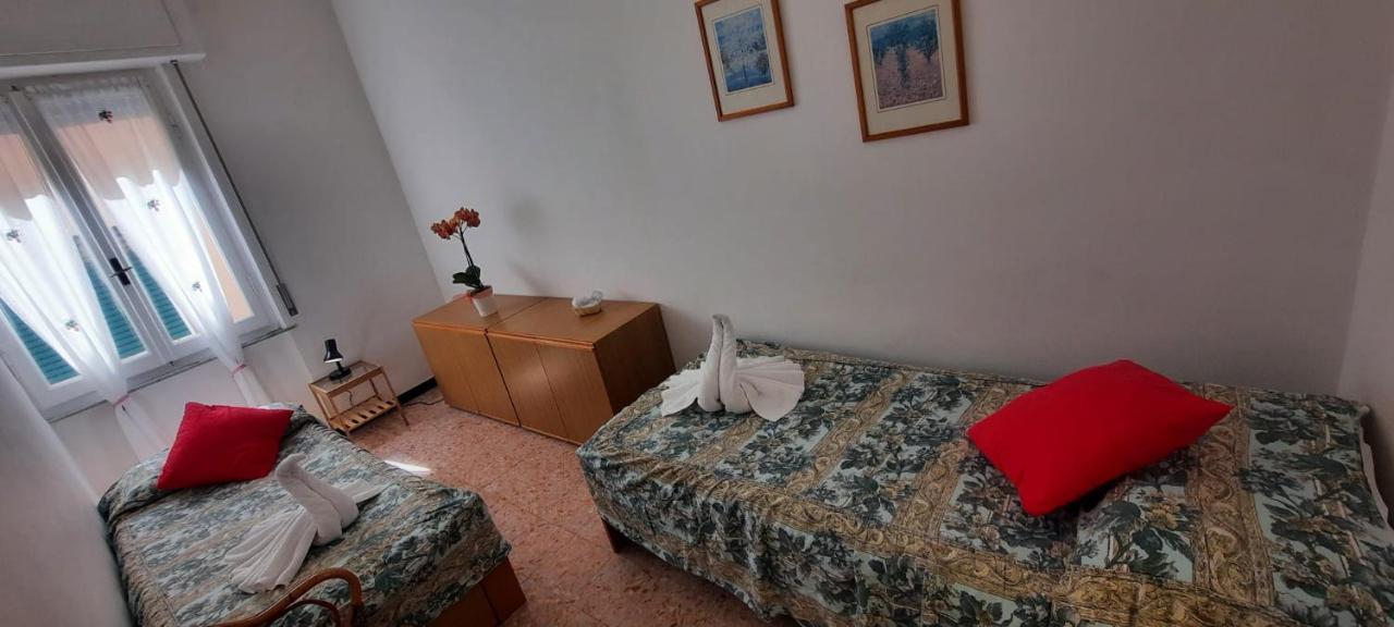 Hotel Dora Levanto Esterno foto