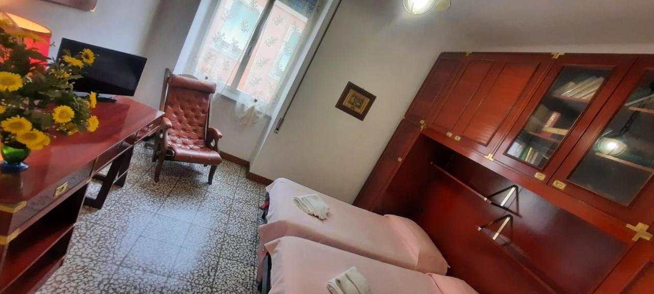 Hotel Dora Levanto Esterno foto