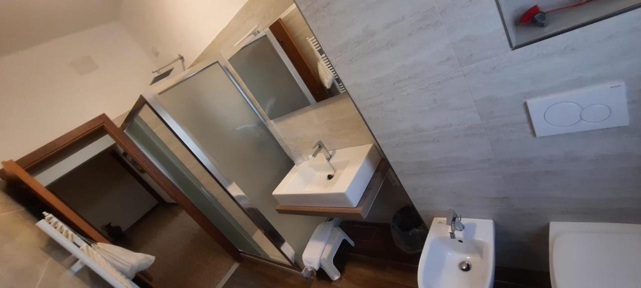 Hotel Dora Levanto Esterno foto