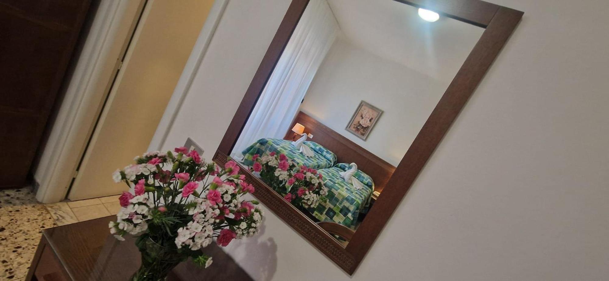 Hotel Dora Levanto Esterno foto