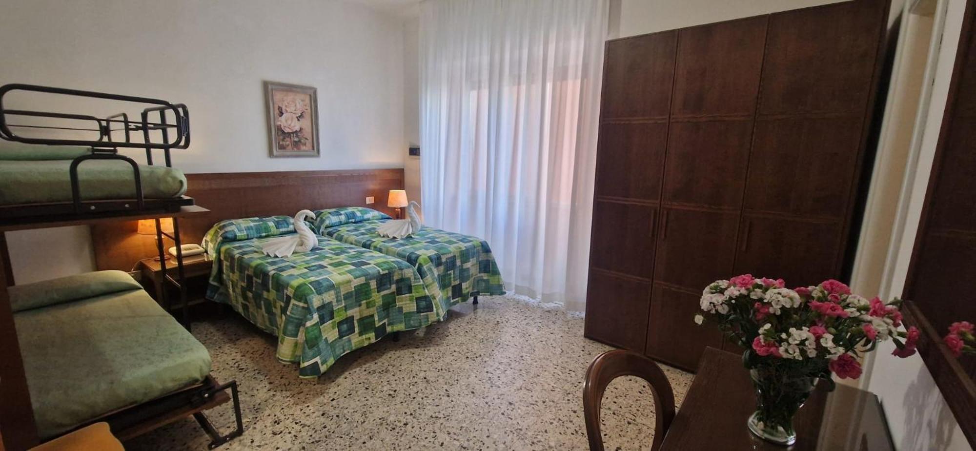 Hotel Dora Levanto Esterno foto