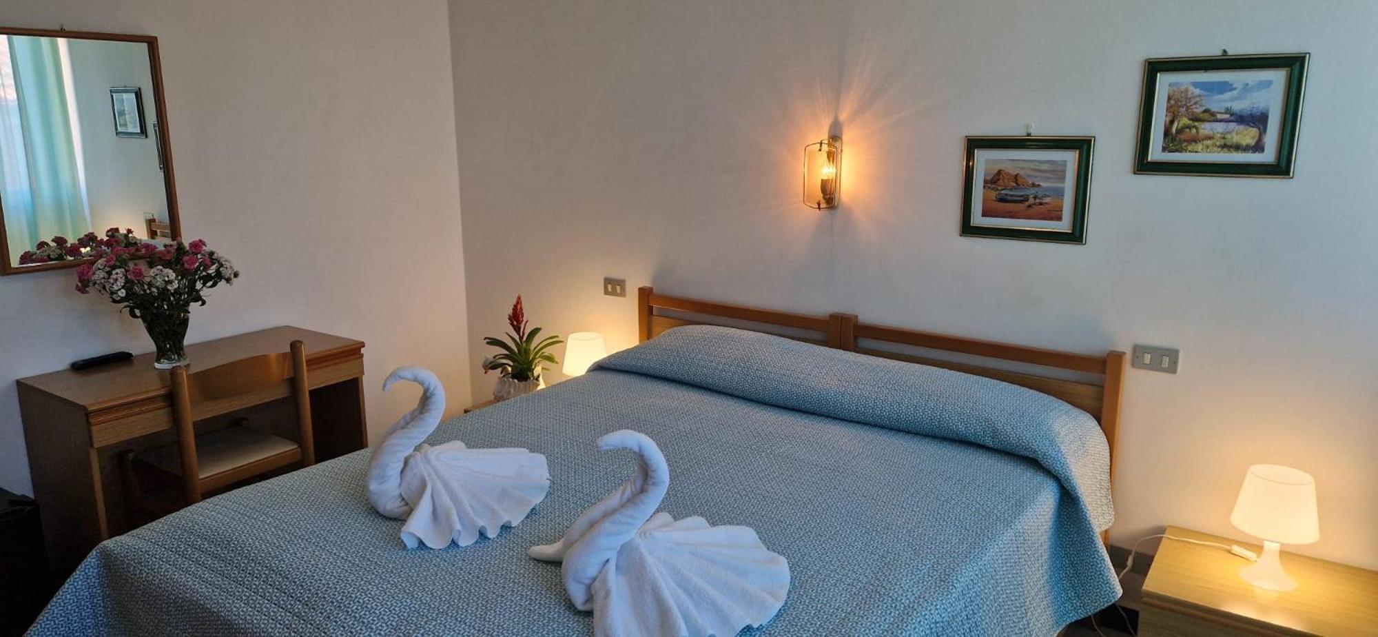Hotel Dora Levanto Esterno foto