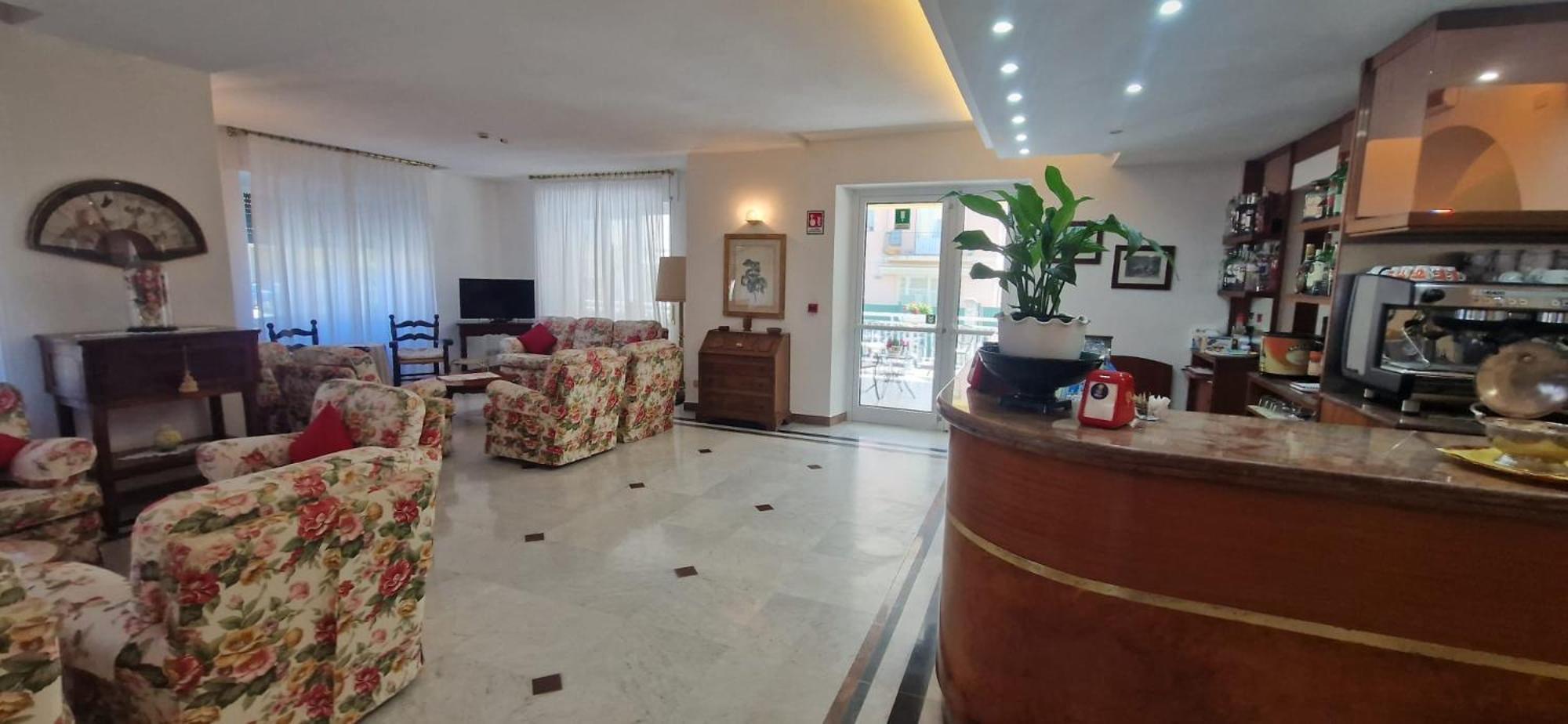 Hotel Dora Levanto Esterno foto