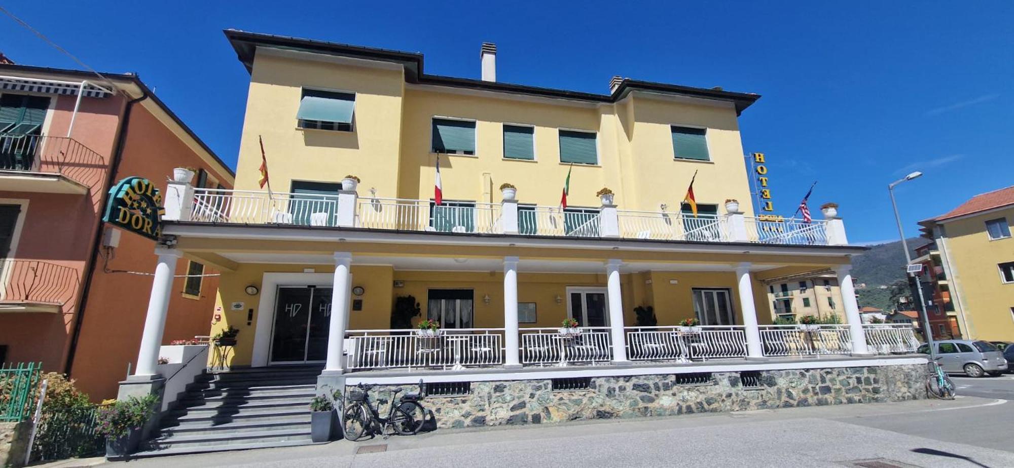 Hotel Dora Levanto Esterno foto