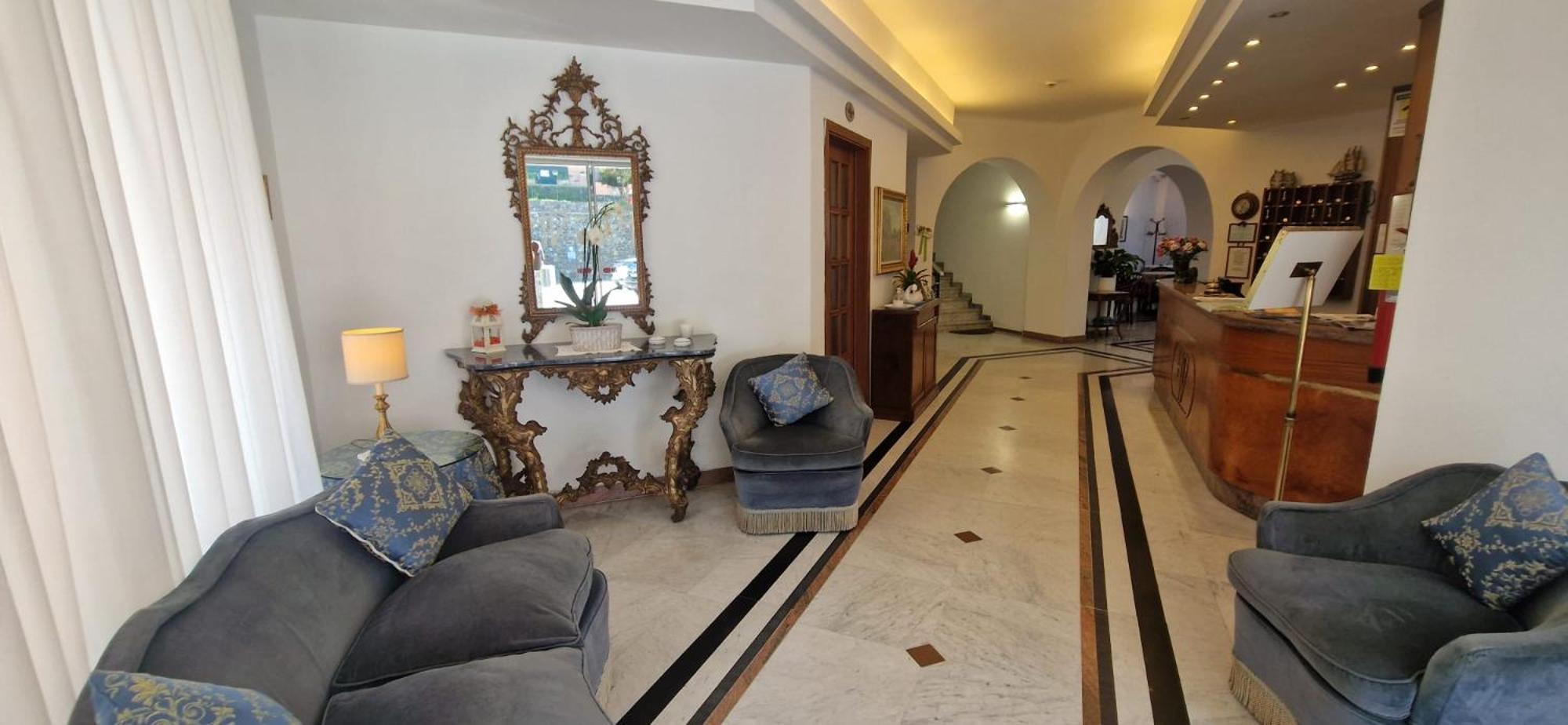 Hotel Dora Levanto Esterno foto