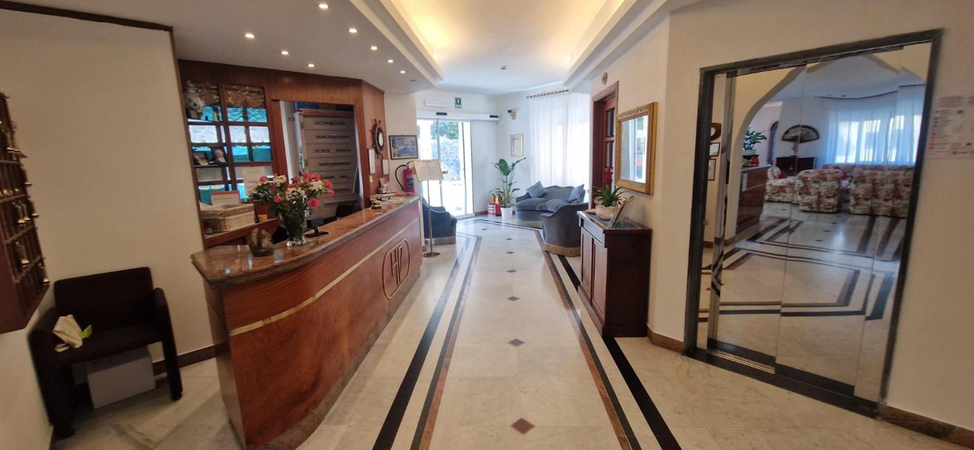 Hotel Dora Levanto Esterno foto