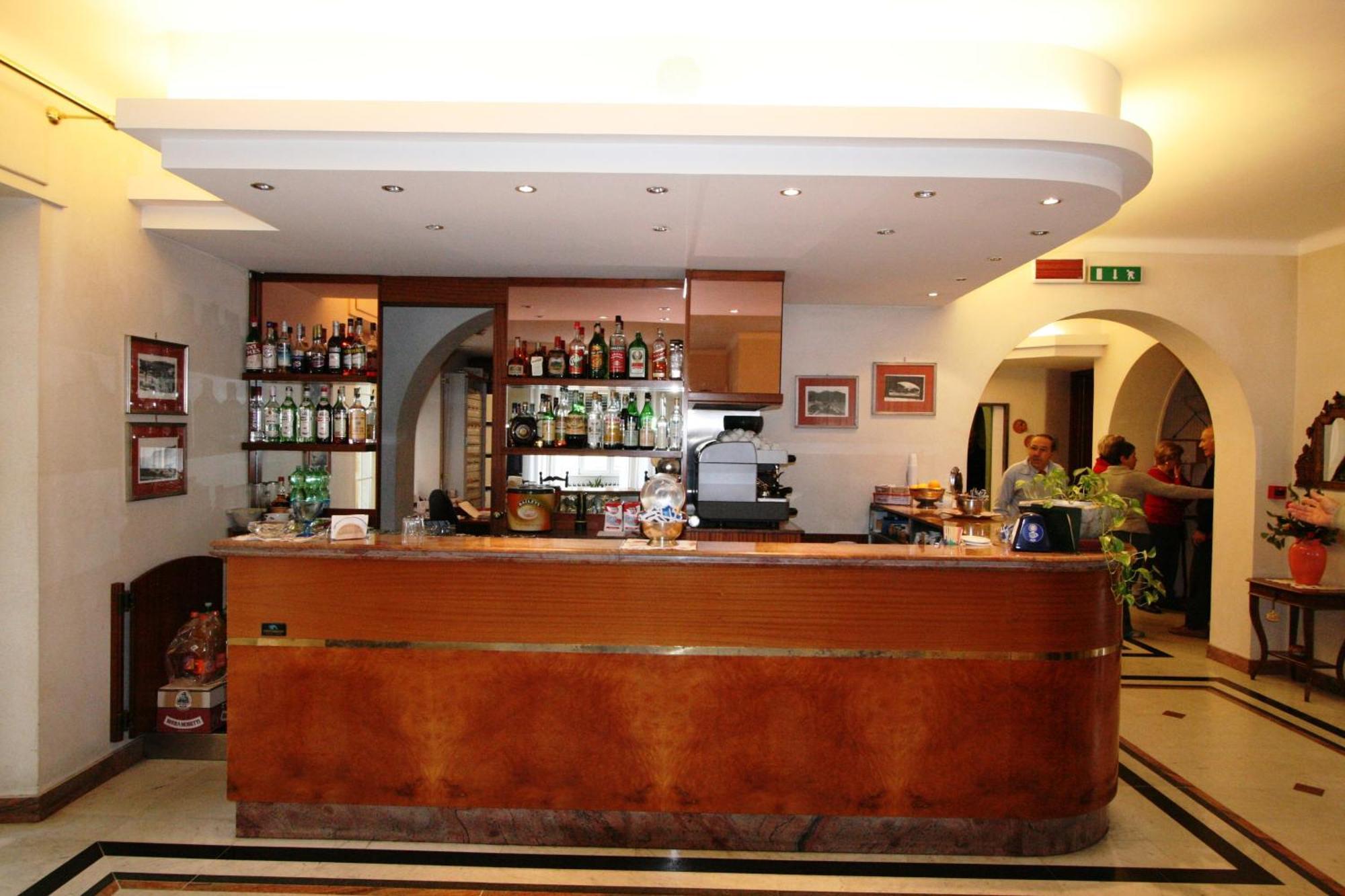 Hotel Dora Levanto Esterno foto